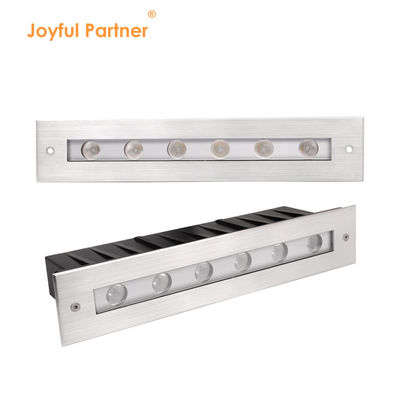 مصنع إمدادات مباشرة IP 68 الجهد المدخل 24VDC 6X1W LED زاوية شعاع واحد لون 8 درجة أضواء LED بركة