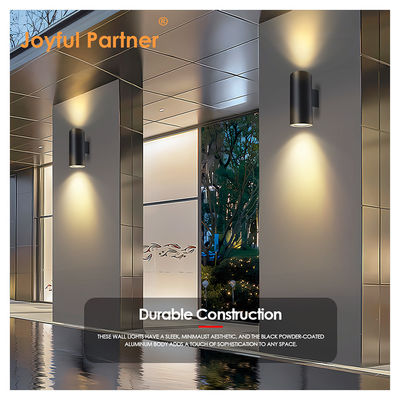 ضوء الحائط الخارجي Sconce IP65 Moderna Matte Black ألومنيوم أسطوانة الحديقة الشرفة فوق أسفل الضوء
